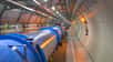 Depuis quelques semaines, la blogosphère laissait entendre que la mise en service du LHC pourrait bien être à nouveau retardée, certains parlaient même de 2009. L’un des premiers blogs à faire état de ces rumeurs a été celui de Peter Woit, d’ordinaire très informé sur le monde de la physique des hautes énergies. Le directeur général du CERN, le Français Robert Aymar, vient de faire une mise au point : le LHC devrait bien démarrer dans le cours de l’année 2008.