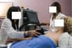 Une technique d'imagerie optique diffuse à laser infrarouge, réalisée avec un appareillage léger, peut repérer une tumeur dans le sein et, surtout, distinguer si elle est bénigne ou maligne. Le procédé pourrait peut-être un jour remplacer ou compléter la mammographie à rayons X mais aussi améliorer les chimiothérapies, en particulier chez les jeunes femmes.