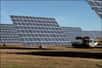 A Amareleja, au sud du Portugal, une immense centrale photovoltaïque, étalée sur 250 hectares, fonctionne maintenant à plein régime, affichant une puissance maximale de plus de 46 MW.