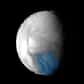 Les geysers observés sur Encelade, la septième lune de Saturne par ordre de taille, pourraient contenir de l’eau sous forme liquide. Voilà qui amènerait le satellite au rang d’objectif prioritaire dans la recherche de la vie.