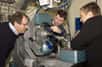 De façon inattendue, une équipe du synchrotron de Grenoble a mis au point un matériau capable de stocker de l’hydrogène dans de bonnes conditions. Un espoir pour en faire un réservoir qui prendra place, demain, dans nos voitures ou nos avions.