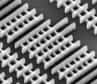 Ils équiperont bientôt les puces Ivy Bridge, explique Intel en montrant des transistors d’un nouveau genre, sculptés en trois dimensions pour de meilleures performances sur des puces gravées plus finement que les processeurs actuels.