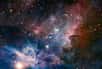 Le très grand télescope (VLT) de l’ESO a fourni l’image infrarouge la plus détaillée jamais réalisée de la nébuleuse de la Carène, une nurserie stellaire. De nombreuses structures jusque-là invisibles ont émergé, éparpillées sur ce spectaculaire paysage céleste de gaz, de poussière et de jeunes étoiles.
