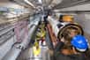 Après le succès de la circulation des premiers faisceaux à l’intérieur du LHC le 10 septembre 2008, l’accident du secteur 3-4 avait malheureusement contraint les ingénieurs et physiciens du Cern à reporter sine die les premières collisions. Le mois dernier, le cinquante-troisième et dernier dipôle supraconducteur de rechange a été descendu dans le tunnel de l'accélérateur. Redémarrage prévu à la fin de l'année.