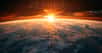 La couche d’ozone nous protège du rayonnement ultraviolet (UV). Mais des chercheurs de l’université Charles-Sturt (Australie) avancent qu’elle peut être détruite par des particules en provenance de notre Soleil. Avec quels effets sur la vie ? © Pairat, Adobe Stock