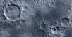 Alors que l’on pensait que le granite était une spécificité bien terrestre liée à la présence d’eau et à la tectonique des plaques, la découverte d’un imposant corps granitique sur la face cachée de la Lune soulève de nombreuses questions, notamment celle de l’état d’hydratation des roches lunaires au début de l’histoire de notre satellite.