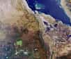 Une image de la Corne de l’Afrique prise par Envisat nous révèle une partie des territoires de l’Éthiopie, de l’Érythrée, de Djibouti et, sur l’autre rive de la mer Rouge, une portion de la côte yéménite.