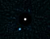 Une équipe d'astronomes utilisant le VLT (Very Large Telescope) de l'ESO a acquis l'image d'un objet faiblement lumineux, en mouvement à proximité d'une étoile brillante. Il s'agirait de l’exoplanète la moins massive parmi celles détectées par imagerie directe.