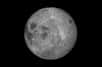 Le Lunar Reconnaissance Orbiter (LRO) de la Nasa a photographié le cratère laissé par l’impact d’un engin non identifié sur la Lune. Ou plutôt, les cratères…&nbsp;© ianm35, Adobe Stock
