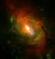 L'observation dans différentes longueurs d'onde de la galaxie spirale M 77 vient de montrer comment un trou noir supermassif peut modeler le centre d'une galaxie.