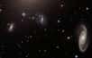 Depuis 1929, on sait que l'Univers est en expansion. La relation existant entre la vitesse de récession des galaxies lointaines et la distance qui nous en sépare est connue sous le nom de Loi de Hubble, du nom de son découvreur, Edwin Hubble. Mais la vitesse de cette expansion divise les astronomes depuis des décennies, et sa mesure se heurte à la mesure très précise de distances énormes, jusqu'à plusieurs milliards d'années-lumière.