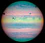 Le Télescope spatial Hubble a observé un phénomène très rare, à savoir non pas une, ni deux mais bien trois éclipses sur Jupiter, la planète la plus massive du Système Solaire. Phénomène qui survient de une à deux fois par décennie.
