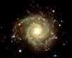 D'après des calculs d'une équipe de chercheurs de l'Université d'Edimbourg (Ecosse), le niveau actuel de formation d'étoiles serait trente fois inférieur à ce qu'il était il y a 6 milliards d'années, moment du baby boom stellaire de l'Univers. L'Univers deviendrait par conséquent de plus en plus obscur.