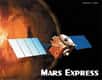 La Terre n'est pas la seule planète du Système Solaire à héberger dans sa haute atmosphère de somptueux nuages nacrés (noctilucent en anglais), miroitant de bleu et d'argent à la faveur de l'aube ou du crépuscule : Mars également. C'est ce que viennent de confirmer des chercheurs français du service d'aéronomie du CNRS, à Verrières-le-Buisson. La sonde Mars Express a découvert que ces nuages flottaient à cent kilomètres de la surface martienne, soit le record d'altitude sur une planète du Système Solaire, et qu'ils étaient constitués non de glace d'eau, mais de cristaux de dioxyde de carbone.