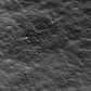 Parmi toutes les curiosités du sol lunaire que photographie l'orbiteur LRO, les géologues ont déniché plusieurs traces de gros blocs qui ont roulé sur les pentes de cratères d'impact.