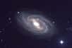 Spitzer ne confirme pas la présence de quatre grands bras spiraux dans notre Galaxie. La Voie Lactée ne contiendrait que deux bras principaux, même si d’autres bras sont bel et bien là. Ces observations s’ajoutent aux révélations récentes du VLBA et du Cerro Tololo.