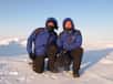 Julien Cabon et Alan Le Tressoler, de l’expédition Pôle Nord 2012 sont – enfin – arrivés au pôle Nord géographique. La preuve : ils sont connectés à Internet et nous ont envoyé leur premier courrier électronique. « Nous sommes entourés d’eau », expliquent-ils à Futura-Sciences.