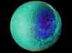 Au cours de différents survols rapprochés de Rhéa, l'une des lunes de Saturne, la sonde Cassini a révélé de nombreux détails topographiques qui militent en faveur d'une activité tectonique sur ce satellite qui ressemble de plus en plus à Dioné.
