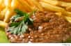 Après l'hospitalisation en France de six enfants présentant une toxi-infection alimentaire à E. coli, l'Agence régionale de santé rappelle les règles d'hygiène pour la consommation de viande hachée. Les steaks incriminés dans cette « maladie du hamburger » sont l'objet d'un rappel en magasin.