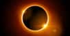La couronne solaire, c’est l’anneau qui apparaît lors d’une éclipse totale de Soleil. Et c’est dans cette région de l’atmosphère de notre étoile qu’un immense trou vient d’être observé. © kolonko, Adobe Stock