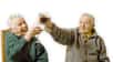 Dans différents endroits du monde, comme à Okinawa au Japon, les centenaires sont plus nombreux qu’ailleurs ; ils représentent un bon modèle d’étude pour comprendre les facteurs qui permettent de vieillir en bonne santé. Que nous enseignent ces champions de la longévité ?