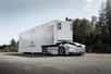 Volvo a dévoilé un nouveau concept de camion autonome totalement dépourvu de cabine. Il se destine à du transport de fret dans les ports, usines et centres logistiques.