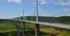 Le viaduc de Millau constitue le dernier maillon de La Méridienne. Plus long et beaucoup plus haut que le pont de Normandie, le viaduc franchit les Gorges du Tarn (à l'ouest de Millau) sur 2 460 mètres, avec des pylônes culminant à 343 mètres.