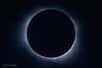 La fièvre de l’éclipse totale de Soleil s’est emparée de dizaines de millions d’Américains, ce lundi 21 août 2017. Voici une sélection des plus belles images et vidéos de cet évènement céleste.