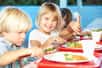 La rentrée scolaire est un moment crucial pour les enfants. Une alimentation saine joue un rôle important dans leur capacité à se concentrer et à apprendre. Alors qu'il faut privilégier certains aliments, d'autres doivent être écartés ou du moins consommés en petites quantités et de manière occasionnelle.