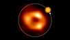 Le 12 mai 2022, la toute première image du trou noir central de notre Galaxie, Sagittarius A* était dévoilée. Les chercheurs continuent depuis leurs études sur cet astre supermassif. Et en observant des données du radiotélescope Alma, ils ont fait une découverte surprenante : une bulle de gaz incandescent orbite autour du trou noir, à 30 % de la vitesse de la lumière ! Comment l'expliquer ?