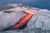 Lundi 2 juin 2025, un paroxysme éruptif s’est produit au sommet du volcan le plus actif d’Europe, ainsi qu’une impressionnante coulée pyroclastique, un des phénomènes volcaniques les plus dangereux ! Si cet événement est important par rapport à l’histoire récente de l’Etna, le buzz qu’il a produit vient surtout des images où l’on voit des touristes fuir non loin de ce nuage de gaz et cendres très chaud et rapide. Des images saisissantes qui, forcément, font parler et interrogent... Explications.