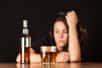 Les femmes consomment moins d'alcool que les hommes en France mais elles ne sont pas pour autant plus à l'abri des effets néfastes de l'alcoolisme. En effet, une hormone agissant exclusivement chez les femmes altère la réponse des neurones face à l'alcool.