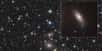 C’est la première fois que des astronomes découvrent une « galaxie fossile » aussi près de nous, à seulement à 240 millions d’années-lumière de la Voie lactée. NGC 1277 — c’est son nom — n’a pas produit d’étoiles depuis 10 milliards d’années et elle est train de mourir à petit feu. Comment les chercheurs ont-ils découvert sa véritable identité et qu’a-t-elle à nous dire ?