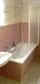 Une baignoire moderne allie confort et esthétique, s'intégrant harmonieusement à une salle de bain. © Frank C. Müller, CC BY-SA 2.5, Wikimedia Commons