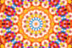 Les motifs colorés formés par le kaléidoscope peuvent varier à l’infini. © Bits and Splits, Adobe Stock