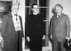 De gauche à droite : Millikan, Lemaître et Einstein. La loi de Hubble a été dérivée des équations de la relativité générale par Lemaître dans un article de 1927. © Université catholique de Louvain