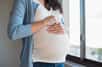 L’exposition à certains perturbateurs endocriniens durant la grossesse serait corrélée à un risque accru de naissance prématurée et à un poids de naissance du nouveau-né inférieur à la moyenne.