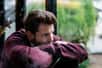 Si la dépression peut faire partie des facteurs favorisants et des symptômes d'un trouble de stress post-traumatique (TSPT), les deux affections mentales sont bien différentes, tout comme leurs causes. Explications.
