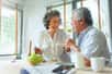 Une étude approfondie auprès de 100 seniors japonais révèle un paradoxe attirant sur le bonheur à la retraite. Comment nos habitudes de travail façonnent-elles notre épanouissement futur ? La réponse se trouve dans l'équilibre entre carrière et relations personnelles, une leçon que les « silver backpackers » nippons ont apprise parfois à leurs dépens.