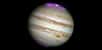 On sait depuis des décennies que les aurores polaires de Jupiter sont également bien visibles dans le domaine des rayons X. Pouvait-on utiliser une partie au moins des mécanismes connus dans le cas des aurores terrestres pour rendre compte de l'énergie nécessaire pour produire ces rayons ? L'énigme durait depuis presque 40 ans et elle est enfin résolue.