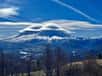 Le Mont Saint Helens fait partie des meilleurs endroits du monde pour apercevoir des nuages lenticulaires, mais tous ne sont pas aussi spectaculaires que les deux nuages aperçus début avril. © Becky Hendrick