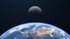 Si la Lune tourne autour de la Terre, c'est à cause de la force de gravité qui s'exerce entre ces deux corps planétaires. © brutto film, Adobe Stock
