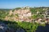 Rocamadour est une commune située dans le sud-ouest de la France, plus précisément dans le Lot. Elle abrite deux grottes, héritages datant de l'époque paléolithique : celle de Linars et celle des Merveilles, classées Monument historique depuis 1925.