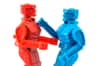 Au Japon, lors de la célèbre compétition Robo-One, s'est déroulée une grande première : des robots humanoïdes bipèdes autonomes se sont affrontés en duel. Le style de combat laisse à désirer, mais l’efficacité est bien là.