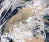 Un nuage de sable est en train de remonter du Sahara vers la France, comme sur cette image satellite du 17 mars 2022. © NASA
