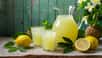 Le citron est un agrume qui trône dans toutes les corbeilles de fruit et qui trouve sa place dans toutes les cuisines mais saviez-vous qu'un seul jus de citron quotidien peut vous faire le plus grand bien ? Voici cinq bonnes raisons de le consommer sans modération.