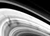 Les anneaux de Saturne ont été découverts il y a plus de trois siècles et ils recèlent encore bien des secrets, on ne sait par exemple ni comment ni quand ils se sont formés. Parmi ces mystères, il y a les énigmatiques « spokes » qui se manifestent périodiquement comme les saisons sur Saturne et que Hubble permet de surveiller malgré la fin de la mission Cassini.