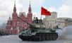 Selon un rapport américain, la Russie, frappée par les sanctions, ne parvient plus à obtenir certains composants pour construire de nouveaux tanks. Des militaires ukrainiens ont découvert des chars d’assaut qui fonctionnent grâce à des puces prévues pour des lave-vaisselle et réfrigérateurs.