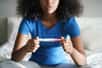 Les tests de grossesse détectent l'hormone HCG. © Diego Cervo, Adobe Stock
