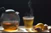 Boire chaque jour 700 millilitres de thé à plus de 60 °C augmente le risque du cancer de l'œsophage de 90 %, selon une nouvelle étude. De manière générale, la consommation de boissons trop chaudes est un facteur de risque, d’après l’OMS.